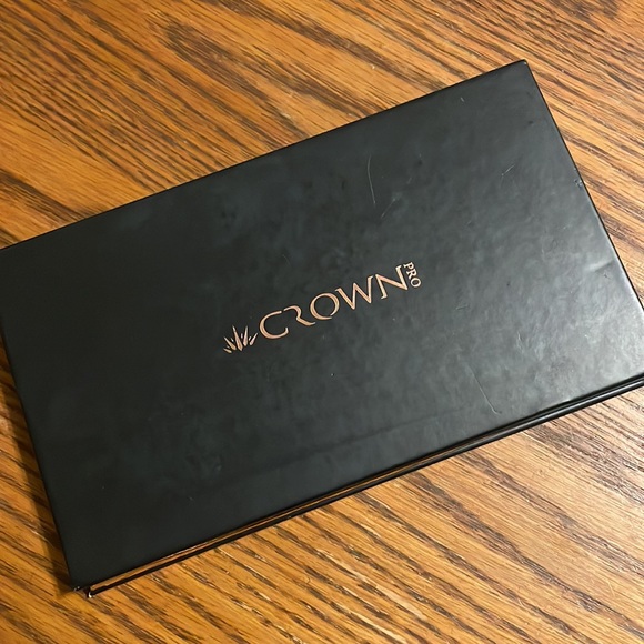 Crown Palette - Picture 2 of 2
